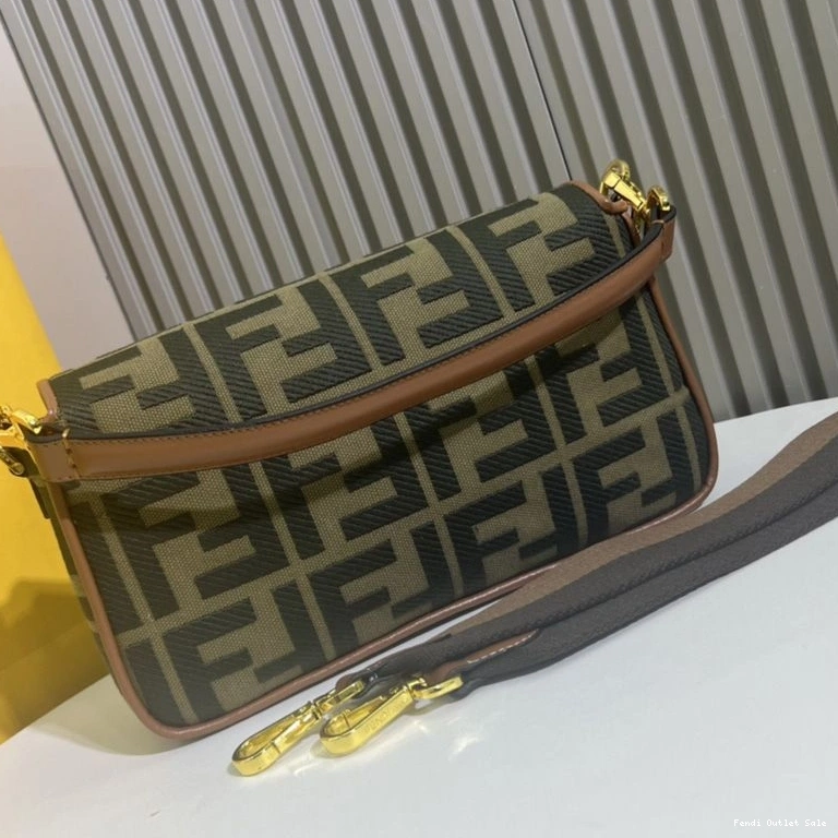 Cheap Canvas Fendi Baguette Bag Medium In Green FF Motif 0806